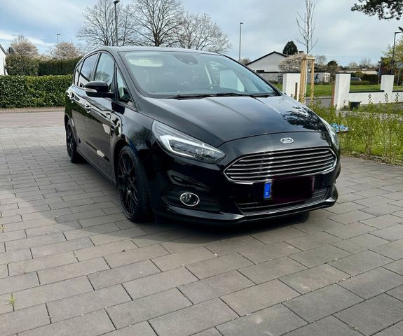 Ford  S -MAX  7 sitzer  mit 20 Zoll