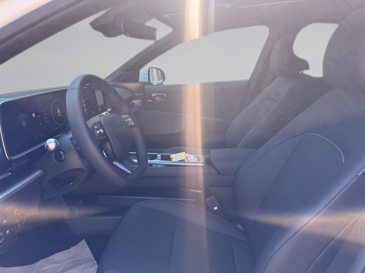 Fahrzeugabbildung Hyundai IONIQ 6 Uniq / Uniq-Paket Elektro 77,4 kWh 360