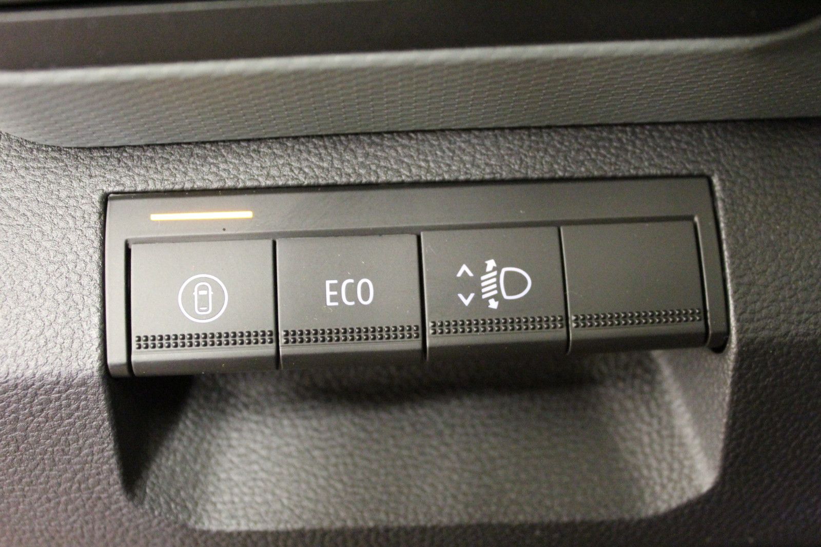 Fahrzeugabbildung Dacia Duster mild hybrid 140 Extreme *Winterp.*MY 26