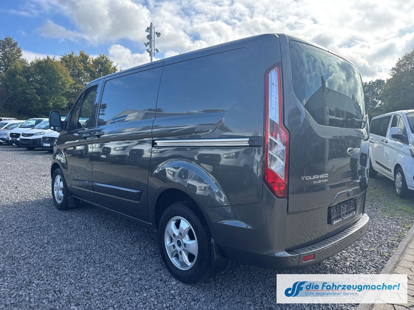 Fahrzeugabbildung Ford Transit Custom Kasten 310 L1 Limited
