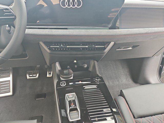 Audi Q6 SB e-tron quattro Pano AHK Tech Pro B&O foto 11