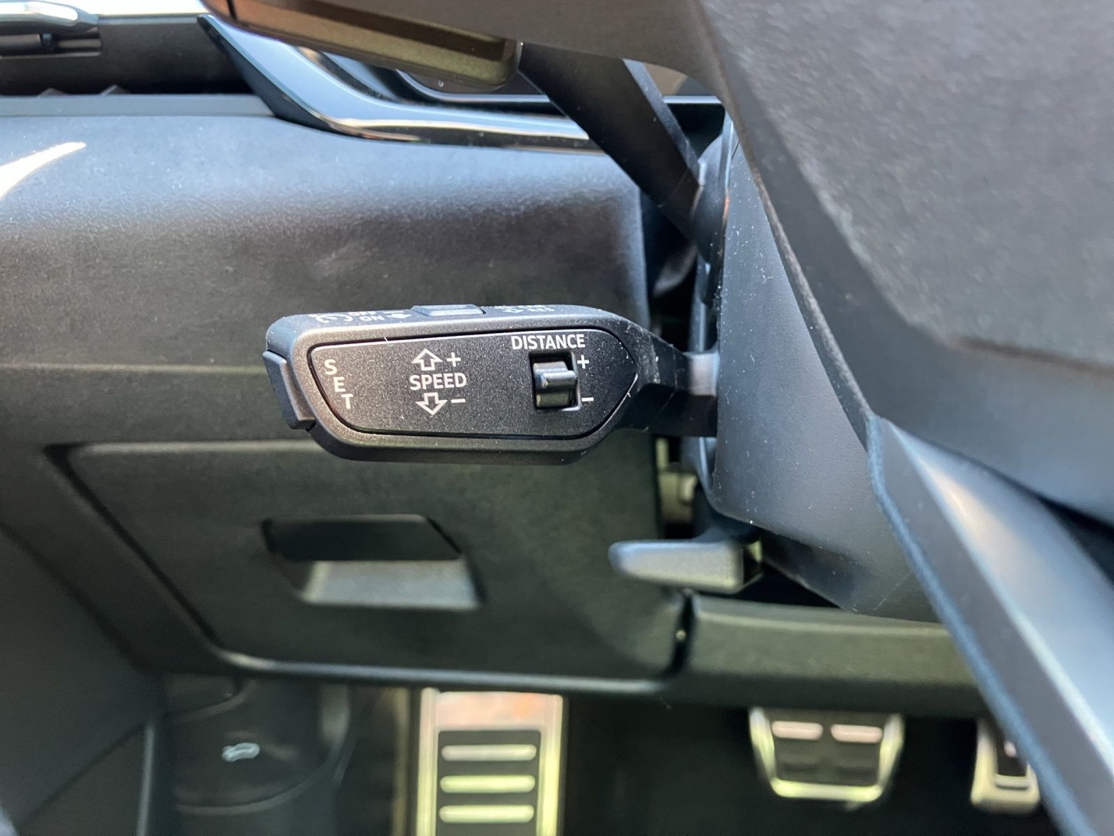 Fahrzeugabbildung Audi A6 Avant TDI 150 kW quattro S tronic Matrix