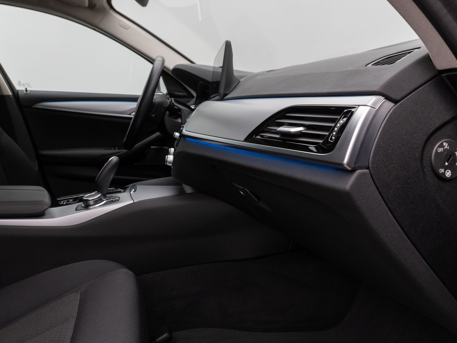 Fahrzeugabbildung BMW 520e  Laser 360° HUD DAB H/K ACC Alarm Komfort