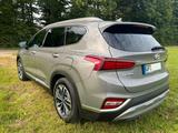 Hyundai SANTA FE 2.2 CRDi Premium 2WD 8AT Premium - Hyundai SANTA FE aus 2020