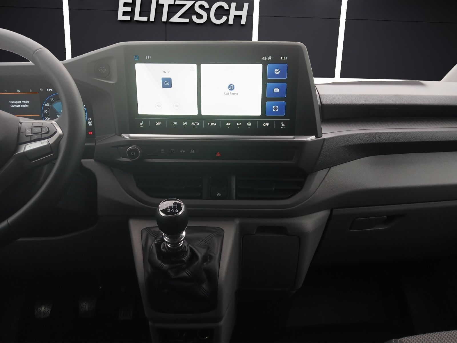 Fahrzeugabbildung Volkswagen T7 Transporter TDI Kasten Plus LR Kabine 5-Si RF