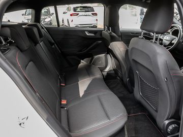 Ford Focus Turnier 1.0 ST-Line X Assistenz-Paket B&O