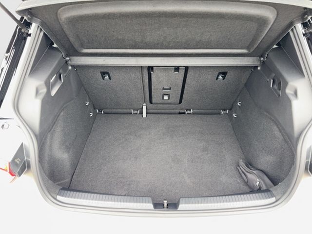 ID.3 PRO AHK WÄRMEPUMPE IQ LIGHT NAVI DAB+ACC LE