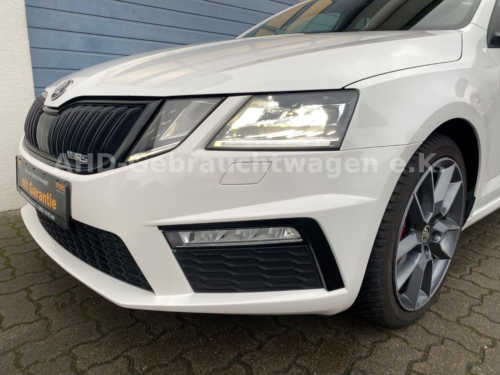 Fahrzeugabbildung SKODA Octavia Limousine RS 4x4 Challenge 2.0 TDI DSG