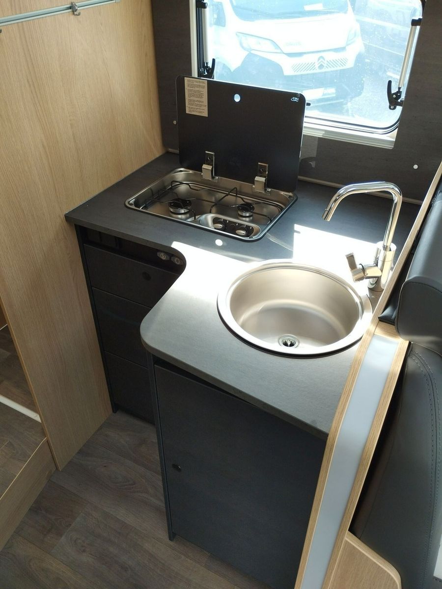 Fahrzeugabbildung Sunlight Adventure I 68 180PS,Aut.Combi6E,4,4