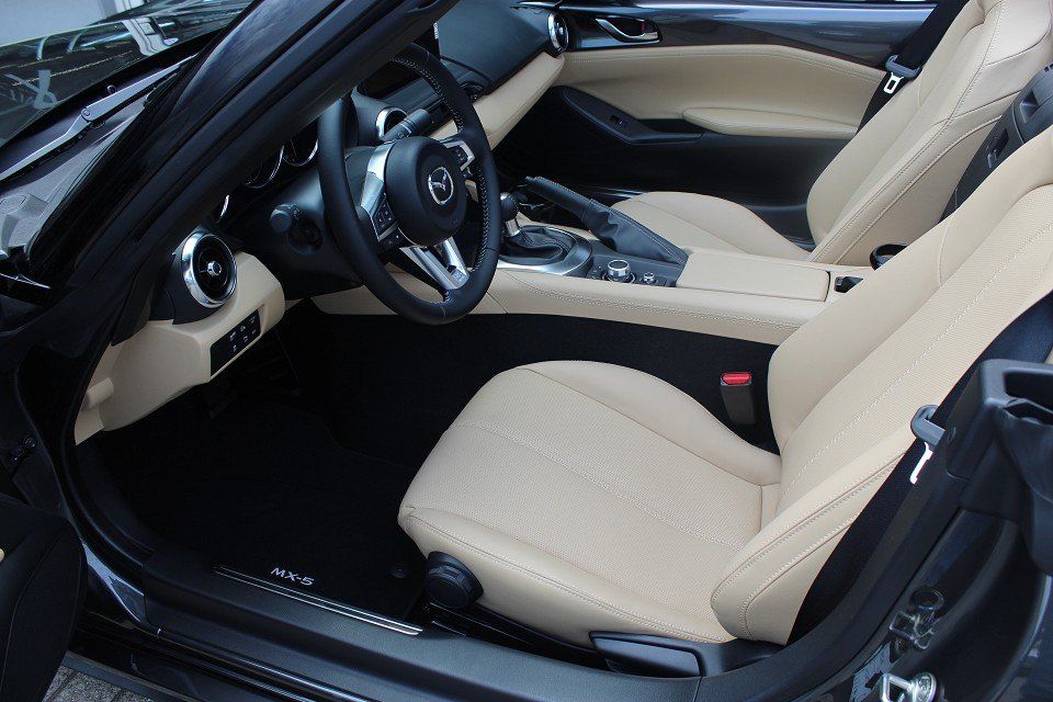Fahrzeugabbildung Mazda MX-5 RF Kazari G-132 +Aktion+ NAPPA NAVI ACAA MA