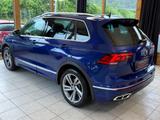 Volkswagen Tiguan R-Line 4Motion |MATRIX|ACC|AHK|3-ZONEN| - Volkswagen Tiguan mit Benzin-Antrieb: mit Klimaautomatik, Zonen