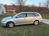 Toyota Avensis Kombi mit zuverlässigem 2.0... - Toyota Avensis aus 2004: Kombi