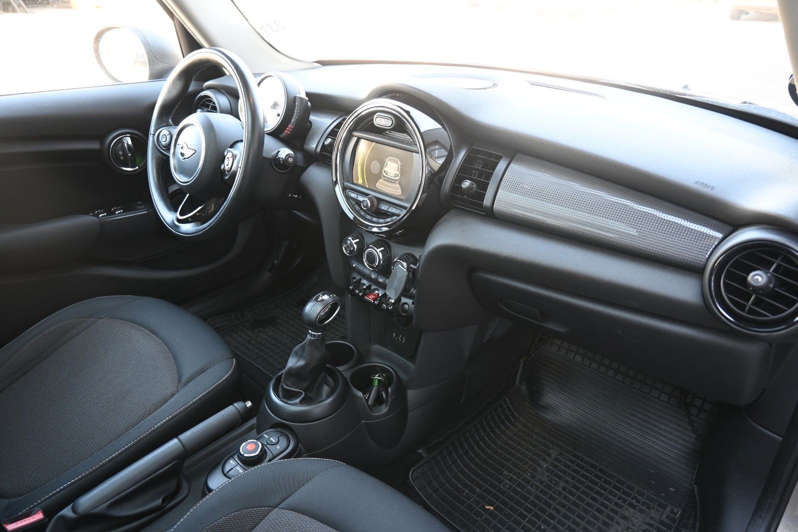Fahrzeugabbildung MINI ONE Mini 5-trg. One