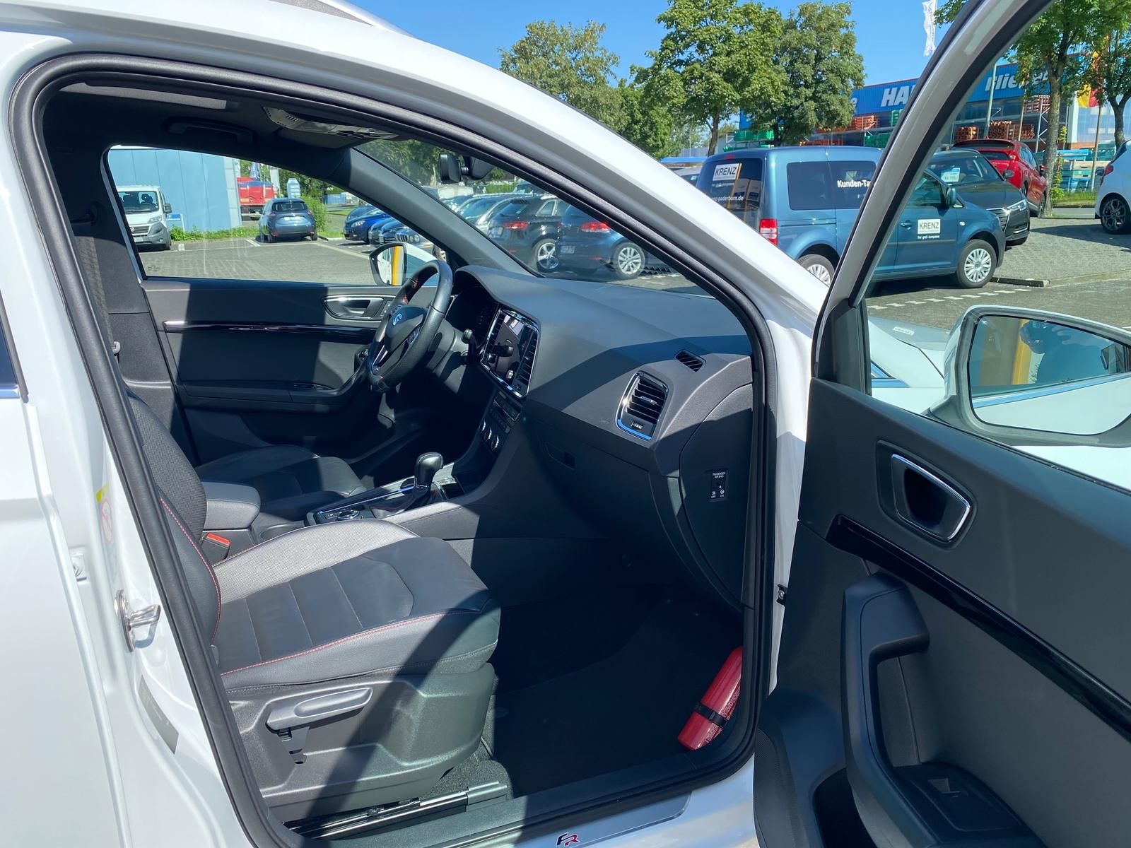 Fahrzeugabbildung SEAT Ateca 1.5 TSI FR APP+ACC+RFK+AHK+NAVI+SITZHEIZ