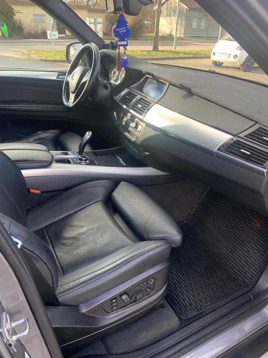 BMW X5 xDrive30d NAVI*360KAMERA*PANORAMA*SHZ