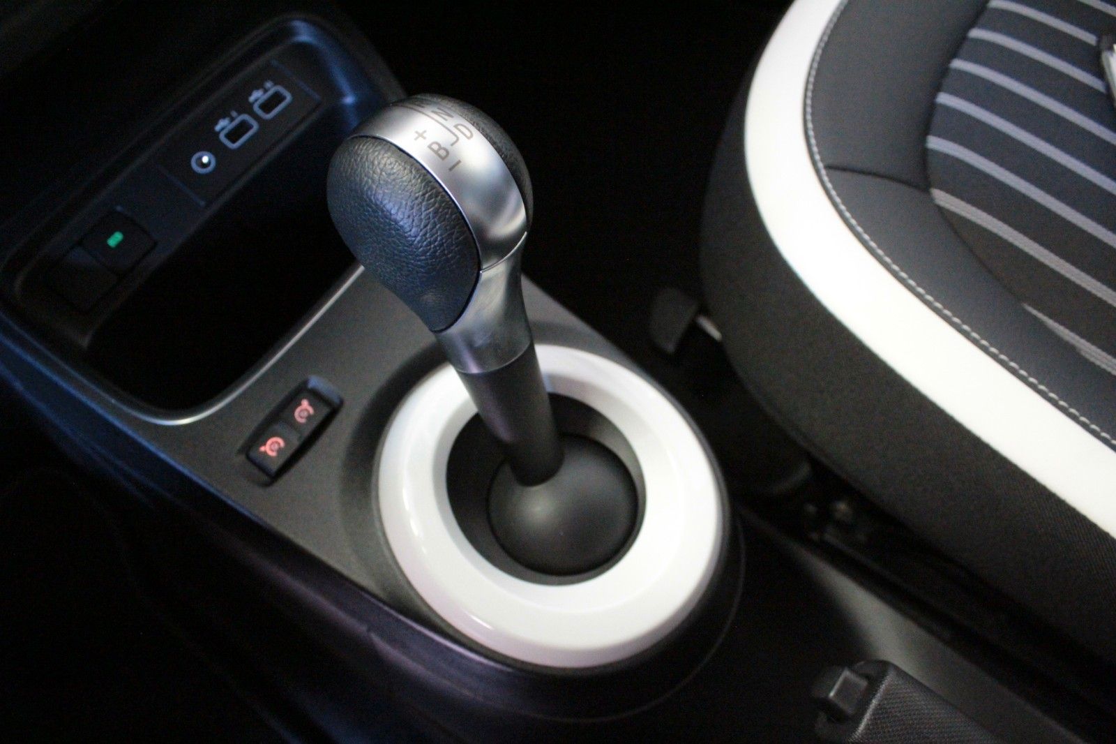 Fahrzeugabbildung Renault Twingo E-Tech 100% elektrisch*einer der letzten*