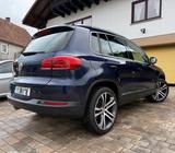 Volkswagen Tiguan 2.0 TDI DSG 4Motion*PANO*XENON*AHK*LEDER - Volkswagen Tiguan mit Diesel-Antrieb: Geländewagen, Automatik