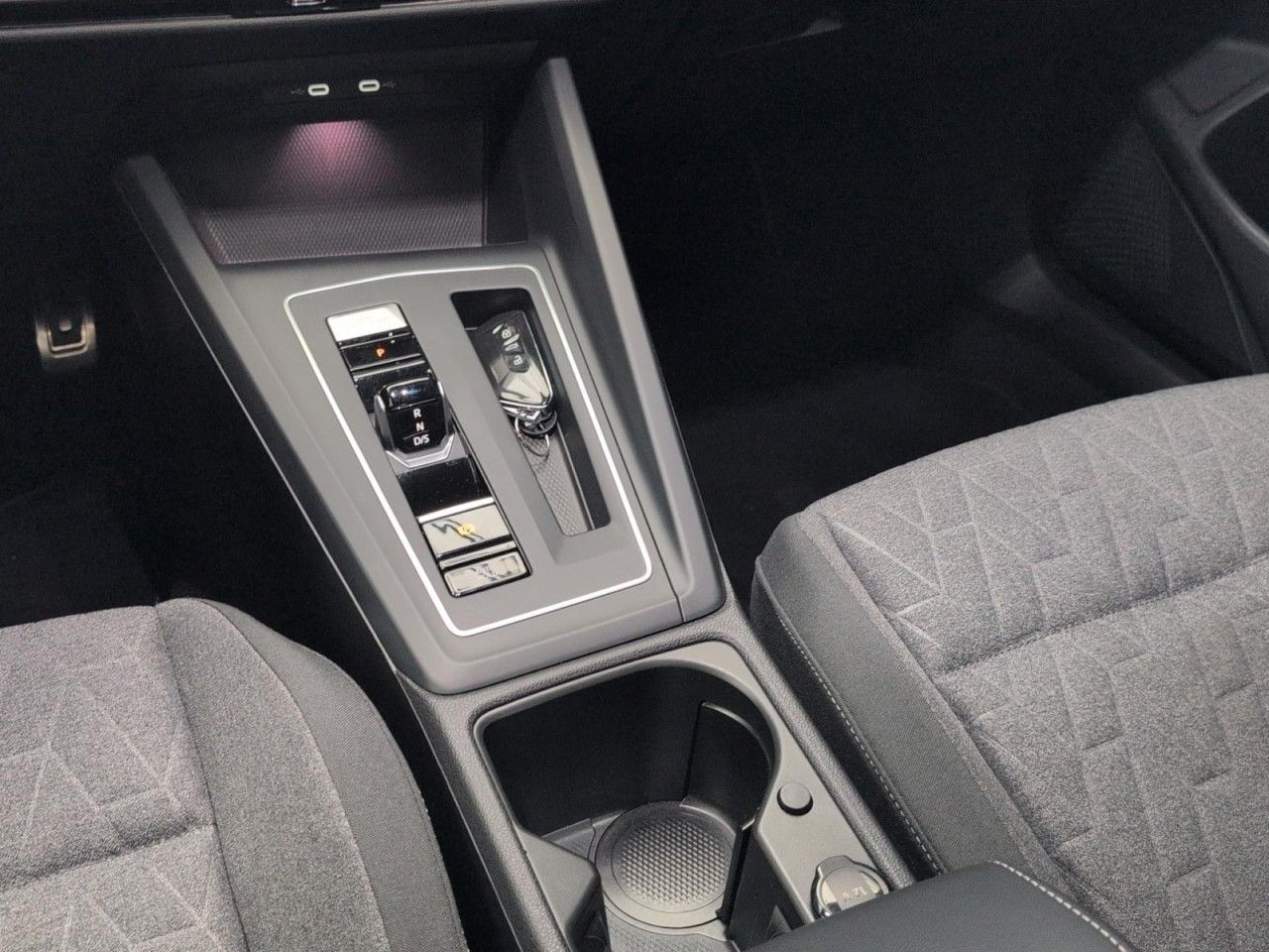 Golf MOVE 1.5 eTSI DSG Klima Navi