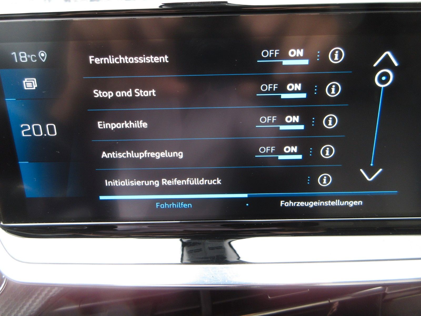 Fahrzeugabbildung Peugeot 208 GT Pack LED/NAVI/SHZ/PANO/HEADUP/PDC/17"