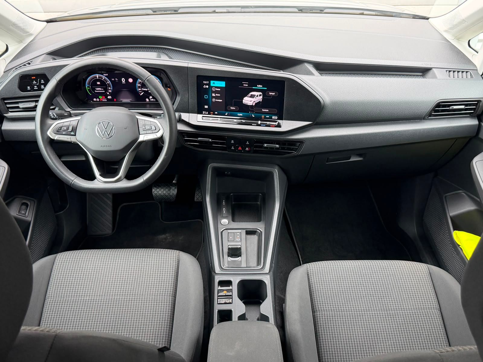 Fahrzeugabbildung Volkswagen Caddy TSI eHybrid DSG ACC LED SHZ AHK-vorb. BLIS