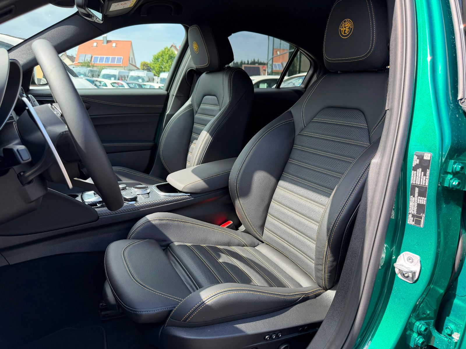 Fahrzeugabbildung Alfa Romeo Giulia Quadrifoglio Oro