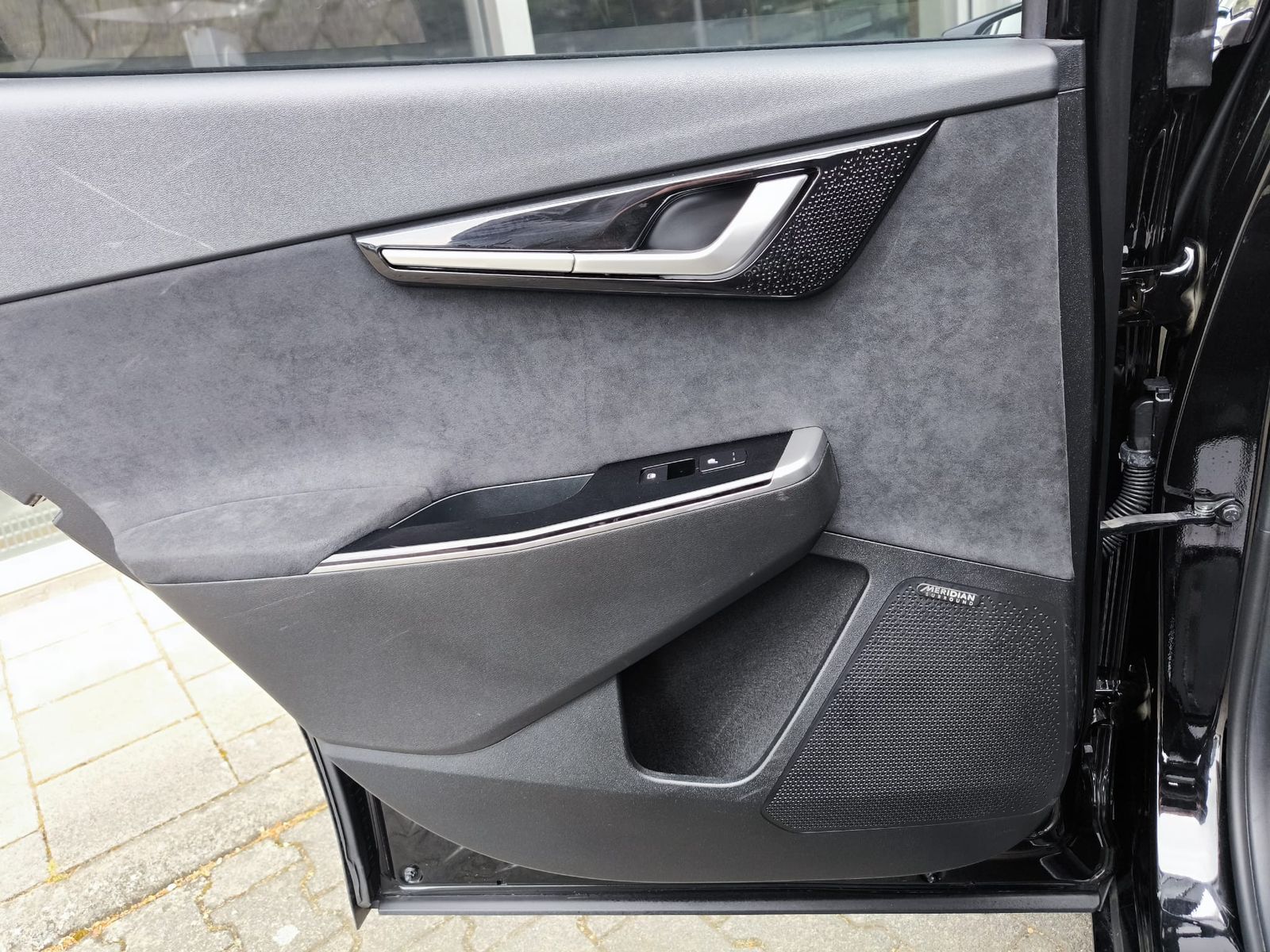 Fahrzeugabbildung Kia EV6 GT 4WD WERKSGAR+NAVI+LED+SHZ+WP+KAM+ACC+DAB+