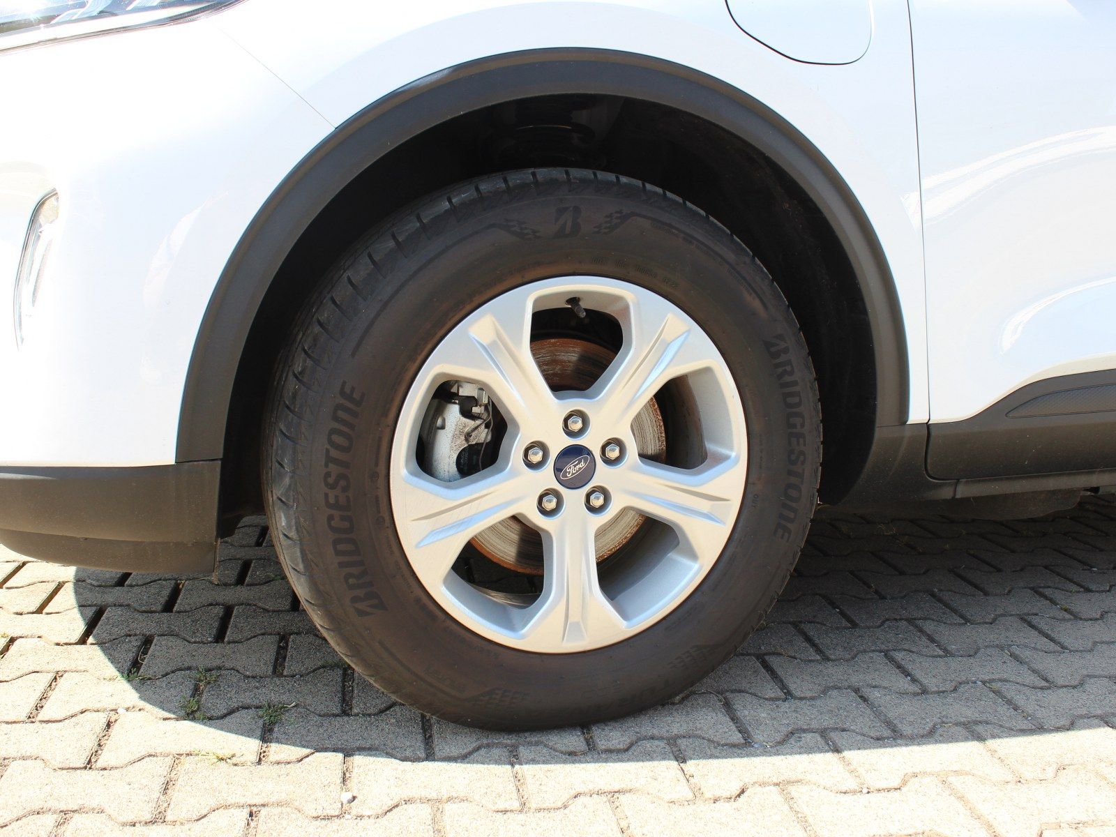 Fahrzeugabbildung Ford Kuga Plug-In Hybrid Cool & Connect 2,5 Duratec