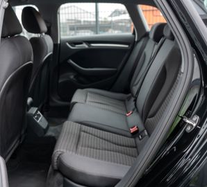 Fahrzeugabbildung Audi A3 Sportback 40 TFSI quattro |S-TRONIC|LED|AHK