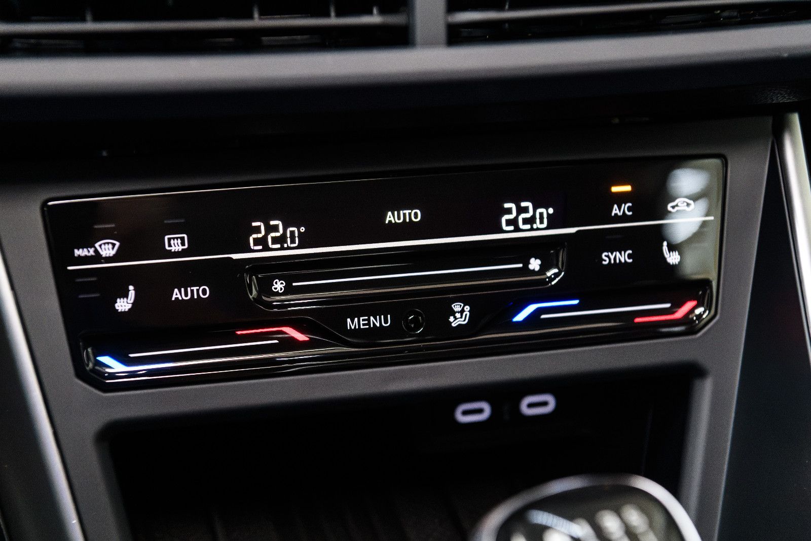 Fahrzeugabbildung Volkswagen Taigo Life+LED+SHZ+NAVI+PDC+*PANORAMA*+GJR