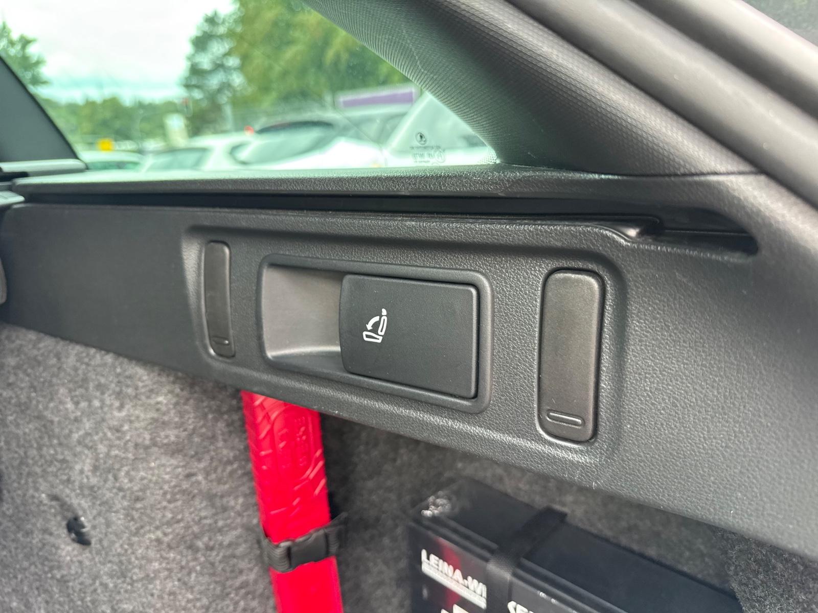 Skoda Octavia Combi RS Klima Navi Xenon -nur 73.000km!