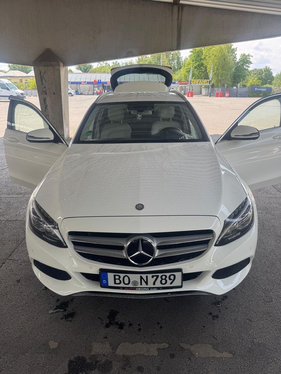 MERCEDES-BENZ C 220