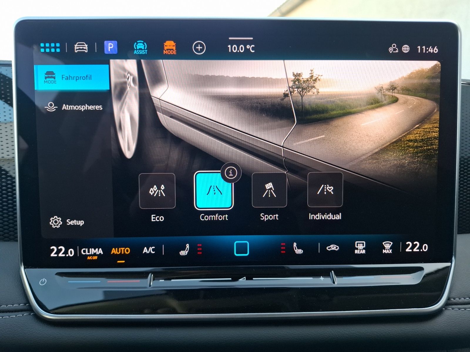 Fahrzeugabbildung Volkswagen Tiguan eTSI Life DSG Standhzg. LED AHK Navi AID