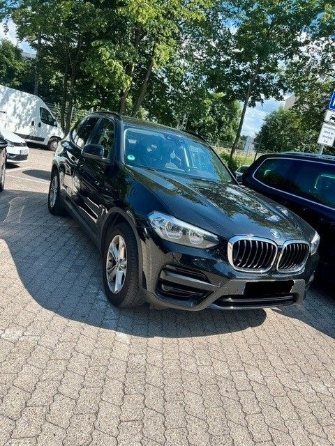 BMW X3 xDrive20d ADVANTAGE AT ADVANTAGE