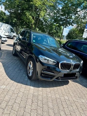 BMW X3 xDrive20d ADVANTAGE AT ADVANTAGE
