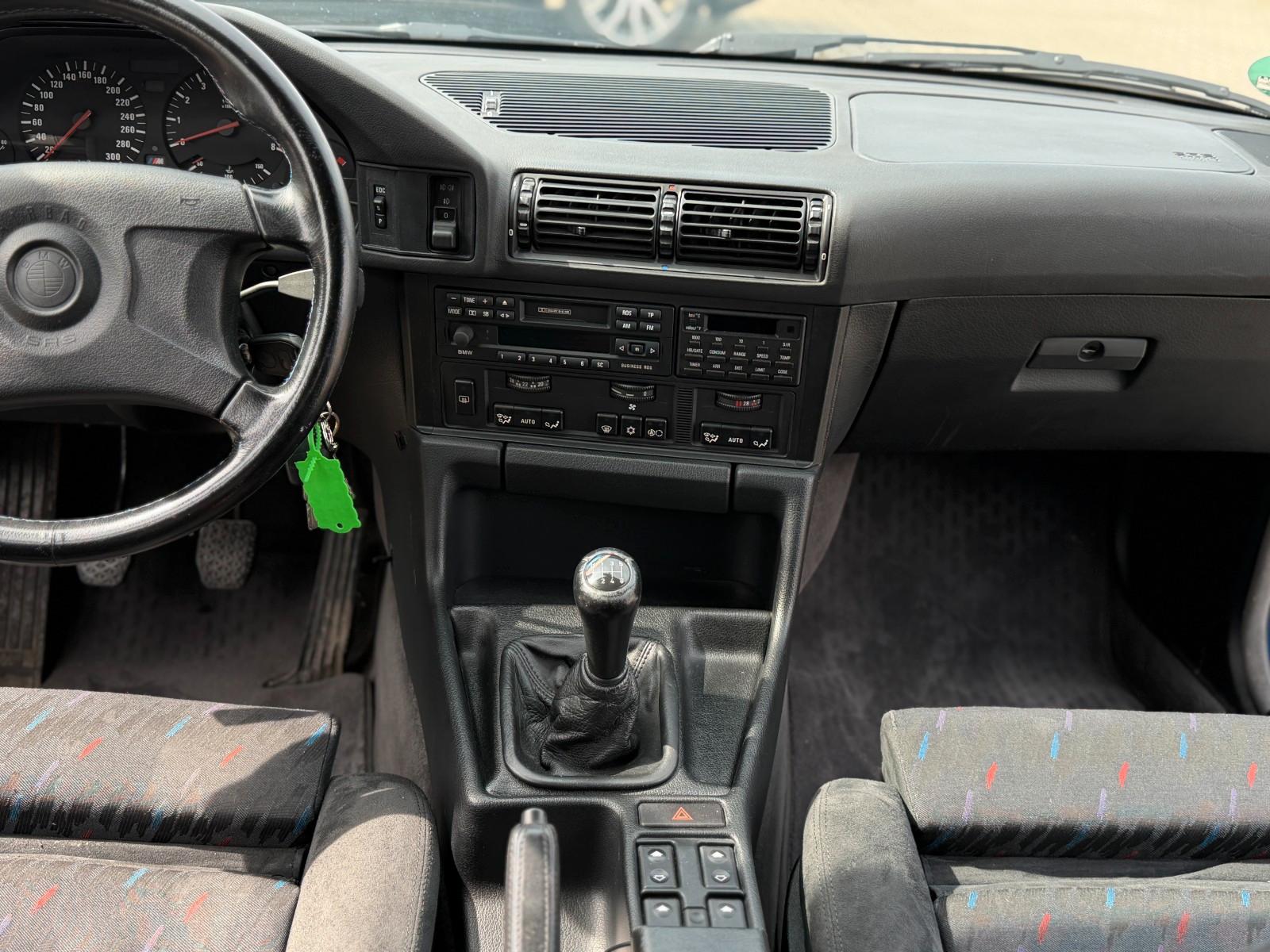 BMW M5 3.8 6 gang AVUS BLAU, 1 of 404