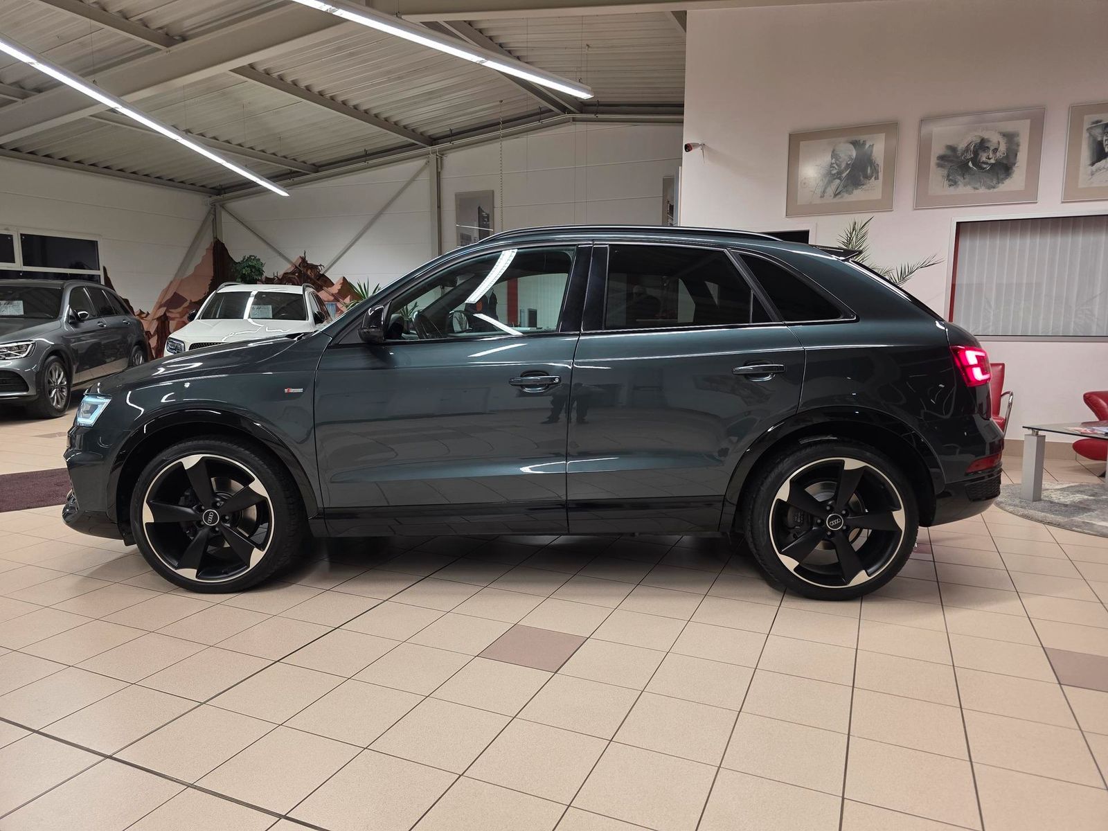 Fahrzeugabbildung Audi Q3 2.0 sport 3x S-Line Competition/LED/BOSE/AHK