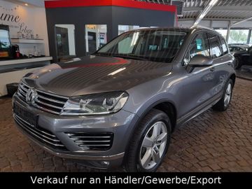 Volkswagen Touareg - 1