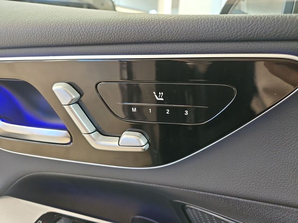 Fahrzeugabbildung Mercedes-Benz GLC 200 4M Avantgarde AHK Totwi. Memory LED SHZ