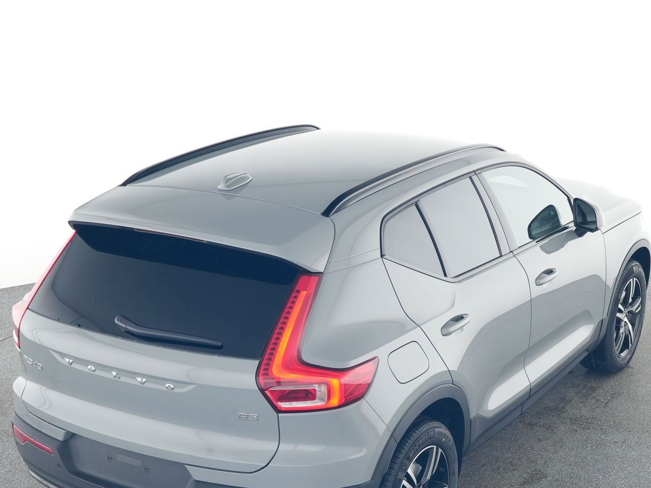Fahrzeugabbildung Volvo XC 40 B3 Plus Dark | Standheizung | 360°