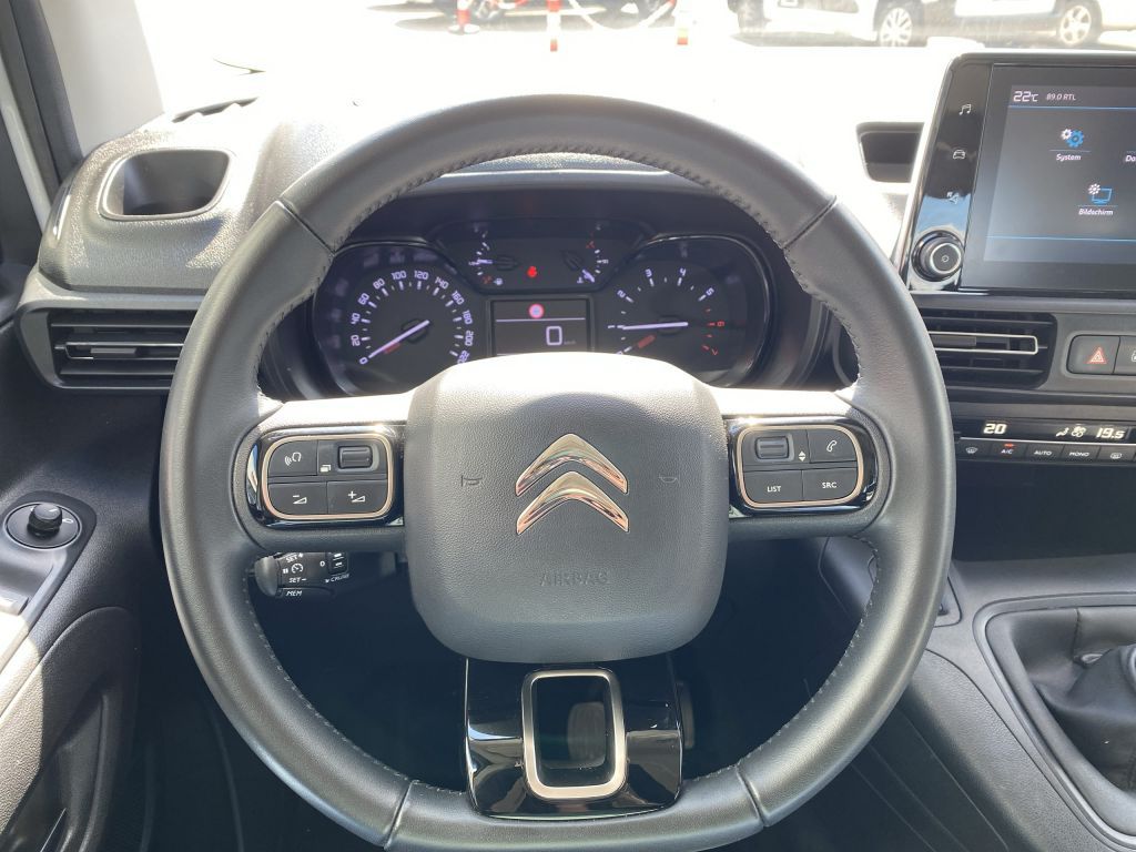 Fahrzeugabbildung Citroën Berlingo MPV M PureTech 110 FEEL *Keyless*Klimaa