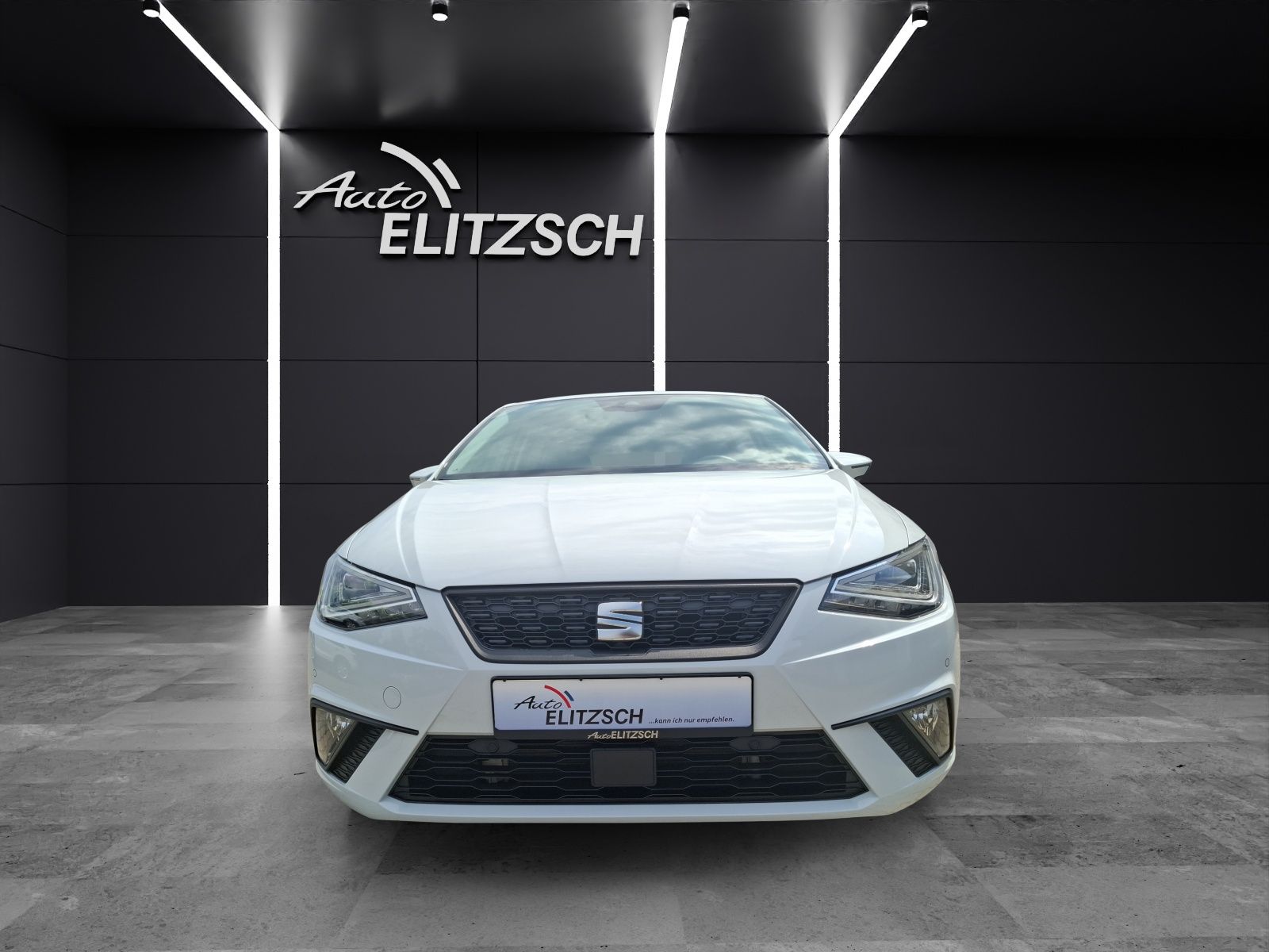 Fahrzeugabbildung SEAT Ibiza TSI Style LED Navi ACC VC RFK SH LM