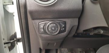 Fahrzeugabbildung Ford Transit Courier Trend