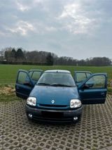 Renault Clio 2 1.2 Fahrtüchtig und Unfallfrei - Renault Clio aus 1999: 1.2