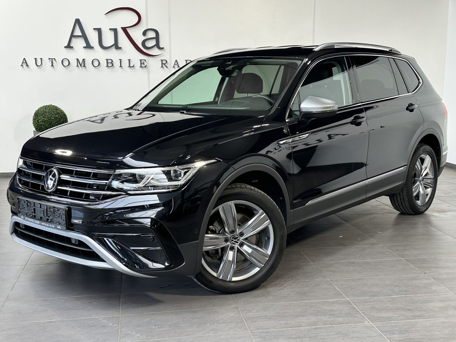 Fahrzeugabbildung Volkswagen Tiguan Allspace 4M Elegance NAV+IQ-LIGHT+KAM+H&K