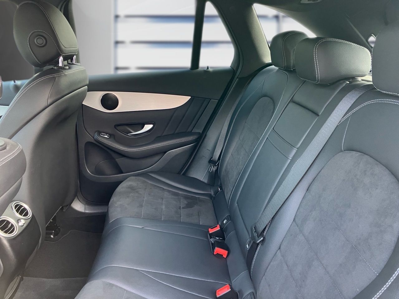 Fahrzeugabbildung Mercedes-Benz GLC 250 4M OFFROAD+AMG+KAMERA+EASYPACK+LED+