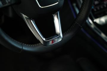 2019 AUDI Q8 — миниатюра 28