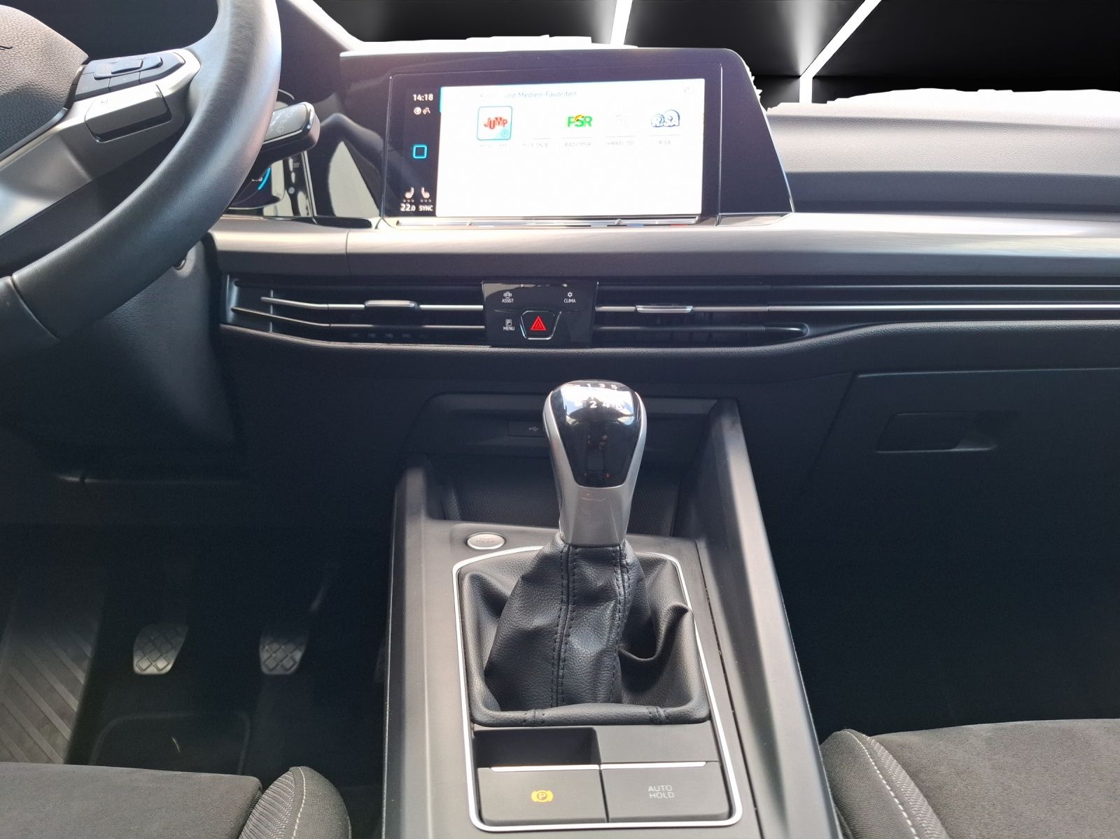 Fahrzeugabbildung Volkswagen Golf VIII TSI Style LEDplus Navi AID HUD ACC RFK