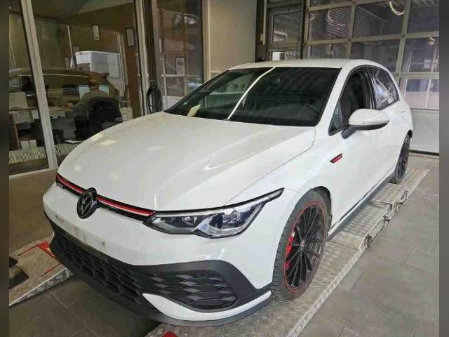 Volkswagen Golf VIII GTI Clubsport AKRAPOVIC Navi Perf. Pak