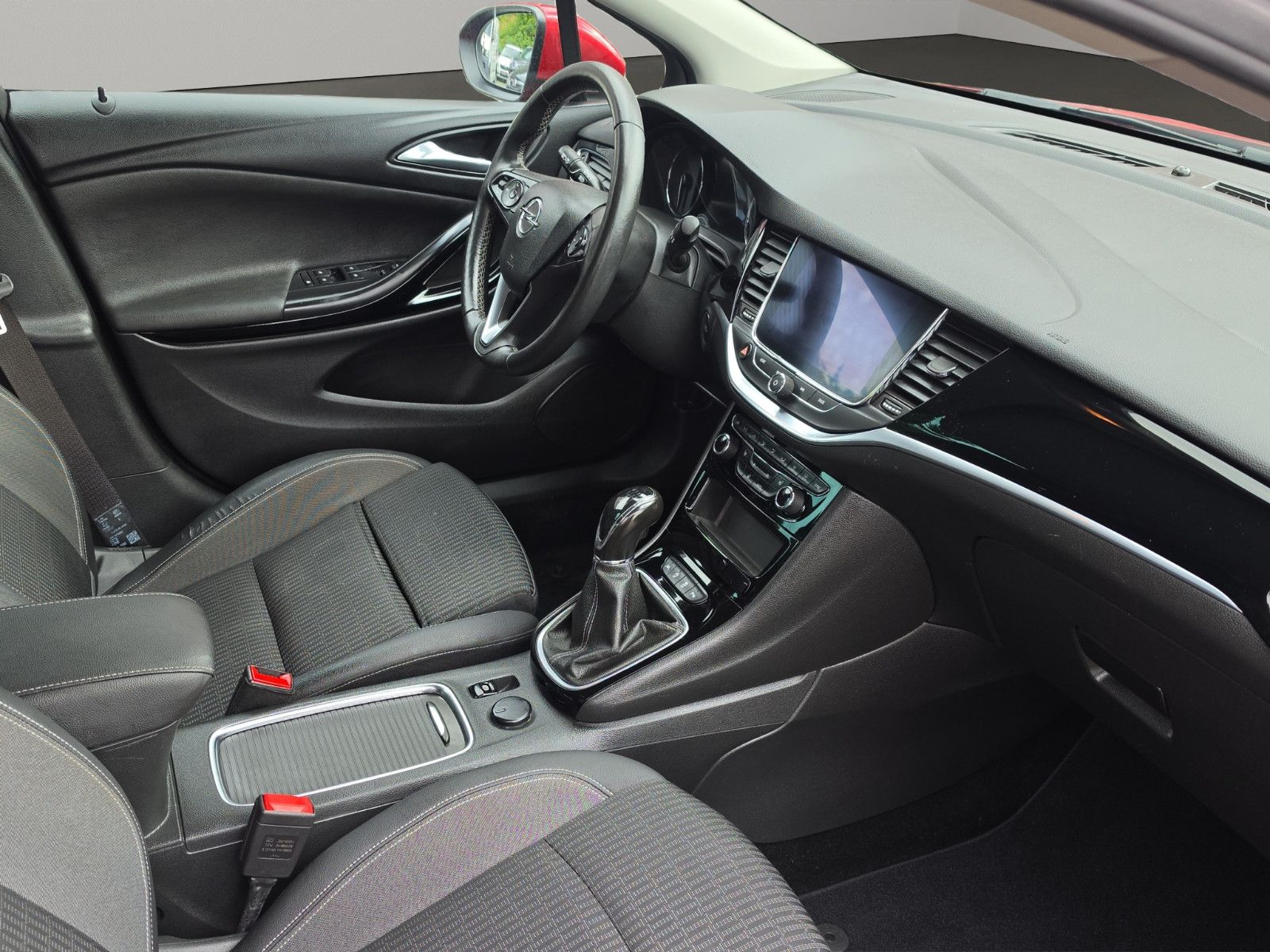 Fahrzeugabbildung Opel Astra K Lim. 5-trg. Elegance Start/Stop