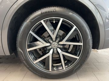 Volkswagen Touareg - 8